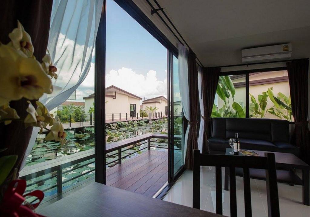 Bua Tara Resort Nong Prue Extérieur photo